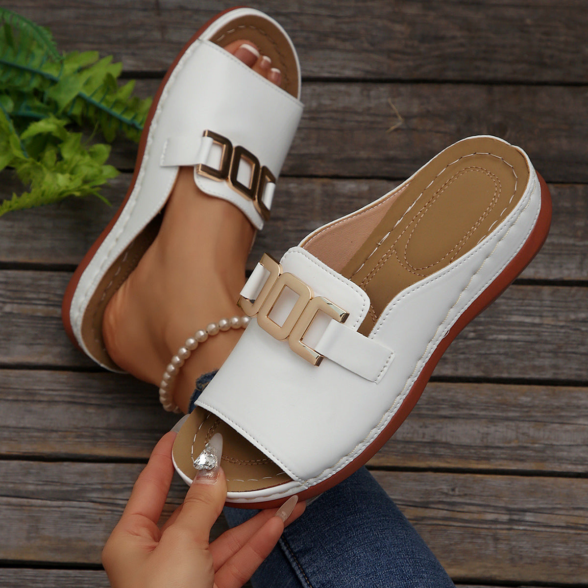 Sandales tendance Femme – Plateforme avec chaîne