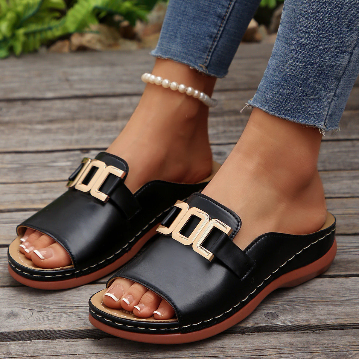 Sandales tendance Femme – Plateforme avec chaîne